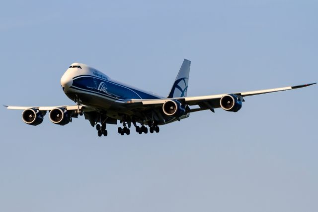 BOEING 747-8 (VQ-BLR)