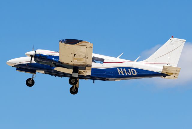 Piper Seneca (N1JD)
