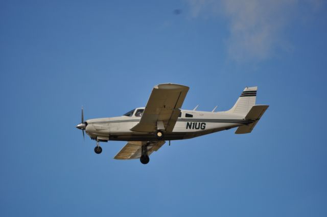 Piper Cherokee (N1UG)