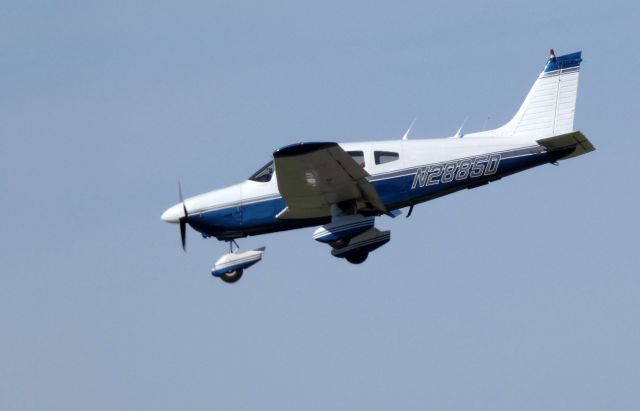 Piper Cherokee (N2885D) - On final is this 1979 Piper Cherokee in the Autumn of 2018.