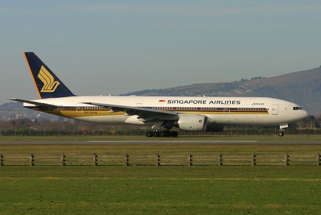 Boeing 777-200 (9V-SVN)