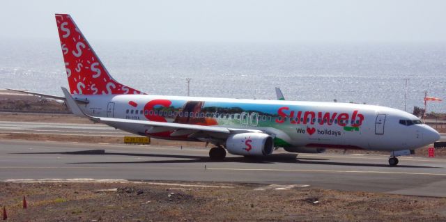 Boeing 737-700 (PH-HXA) - Sunweb Livery