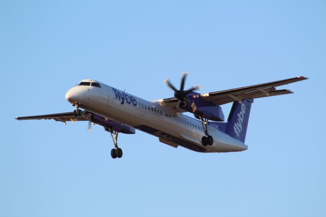 de Havilland Dash 8-400 (G-ECOE) - A Flybe Q400 on final approach into LHR, landing on runway 27L.br /br /Location: Myrtle Avebr /Date: 02.08.22 (dd/mm/yy)