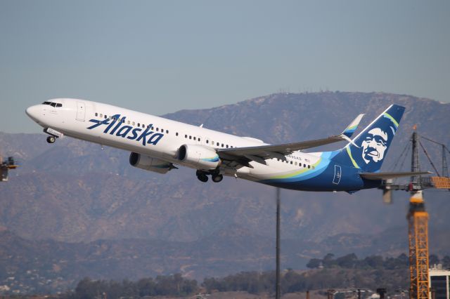 Boeing 737-900 (N495AS)