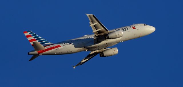 Airbus A320 (N658AW) - phoenix sky harbor international airport 25JAN20