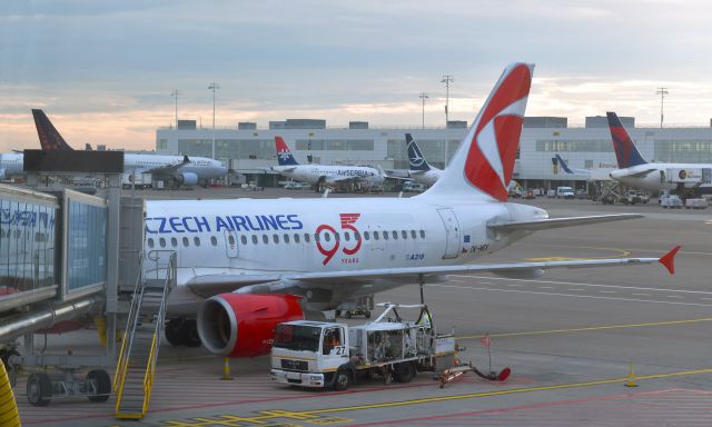 Airbus A319 (OK-MEK) - Czech Airlines Airbus A319-112 OK-MEK in Brussels