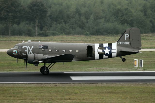 Douglas DC-3 (N473DC)