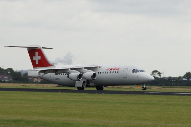 de Havilland Dash 8-400 (HB-IXS)