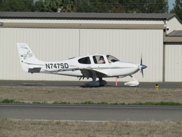 Cirrus SR-22 (N747SD) - Taxiing to RWY 24