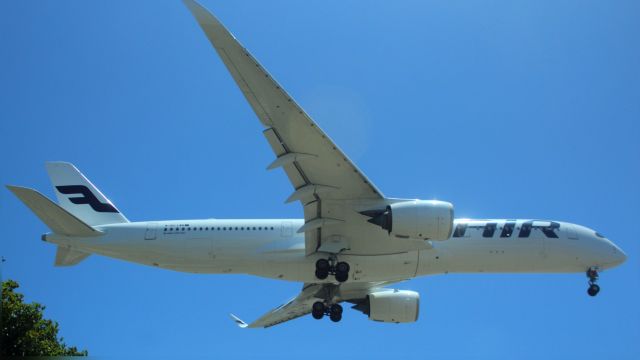 Airbus A350-900 (OH-LWN) - Finnair on short final for 25R