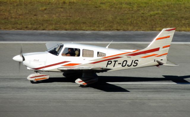 Piper Cherokee (PT-OJS)