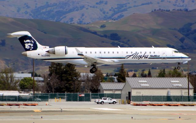 Canadair Regional Jet CRJ-700 (N224AG)