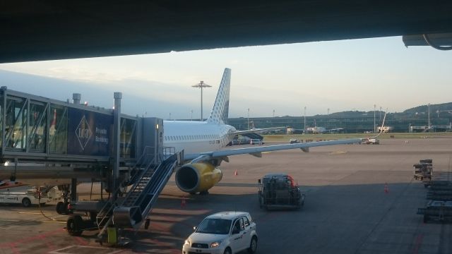 Airbus A320 (EC-LZF)
