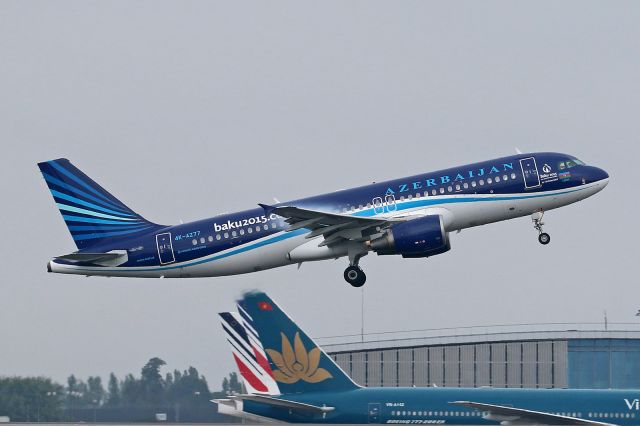 Airbus A320 (4K-AZ77)