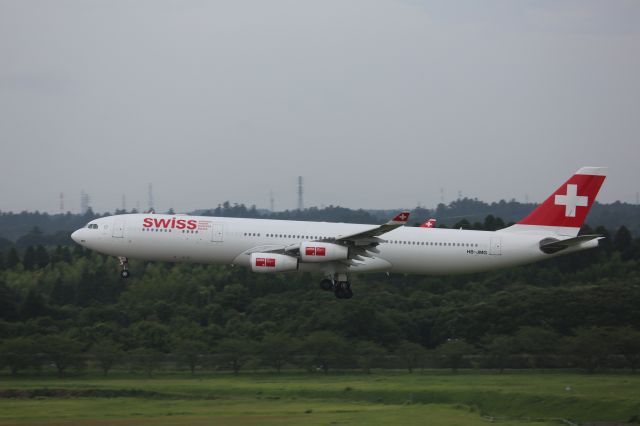 Airbus A340-300 (HB-JMG)