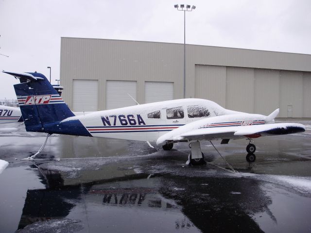 Piper PA-44 Seminole (N766A)