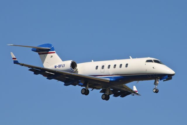 Bombardier Challenger 300 (M-BFLY) - Detling Ltd