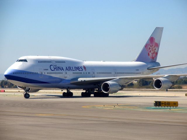 Boeing 747-200 (B-18212) - Boeing 747-409br /Photo: 25.02.2007