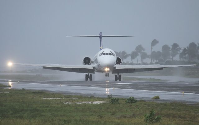 McDonnell Douglas MD-83 (PJ-MDB)