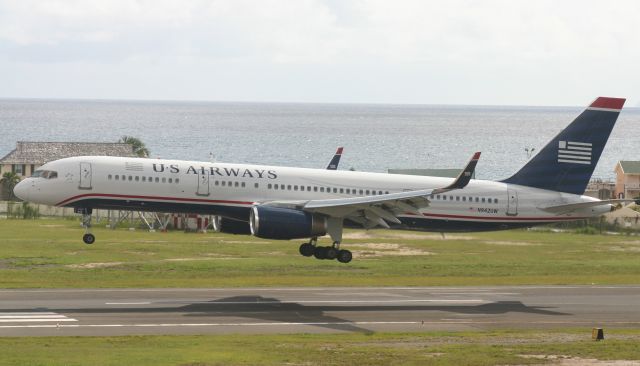 BOEING 767-200 (N942UW)