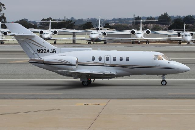 Hawker 800 (N904JR)