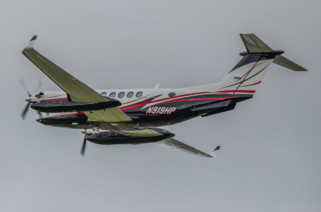 Beechcraft Super King Air 350 (N919HP)