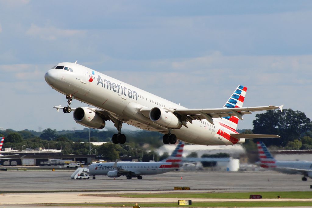 Airbus A321 (N917UY)