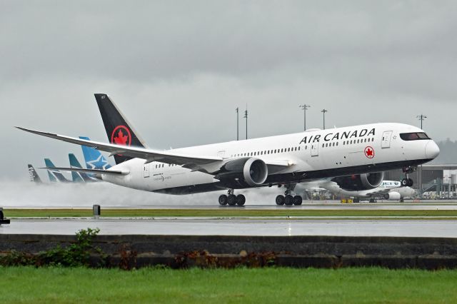 Boeing 787-9 Dreamliner (C-FVNB)