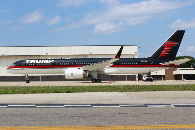 Boeing 757-200 (N757AF)