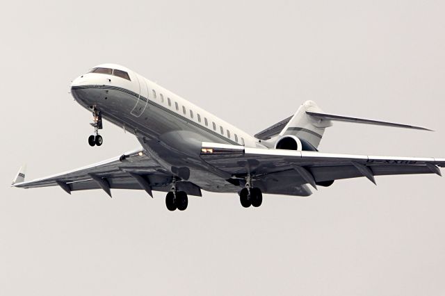 Bombardier Global Express (G-XXRS)