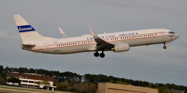 Boeing 737-900 (N75436)