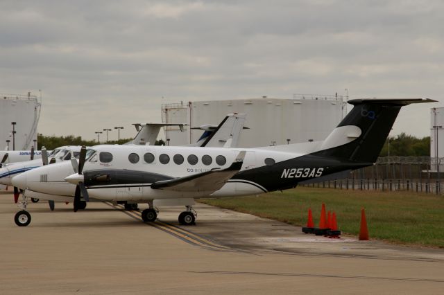 Beechcraft Super King Air 300 (N253AB)