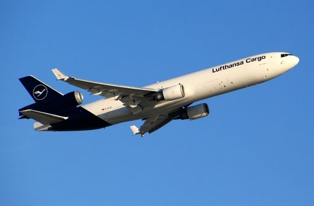 Boeing MD-11 (D-ALCB)