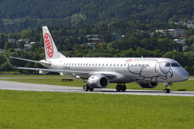 Embraer ERJ-190 (OE-IXF)