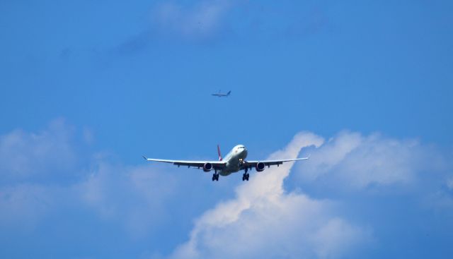 Airbus A330-300 (G-VWAG) - 9/10/23 Virgin inbound for Rwy 17L with Copa B737-8 HP-1718CMP turning from base 