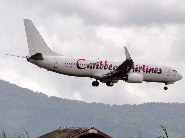 Boeing 737-800 (9Y-SXM)