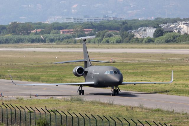 Dassault Falcon 2000 (9H-BEC)