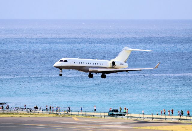 Bombardier Global Express (N821AM)