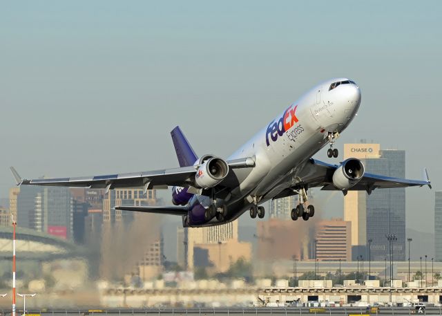 Boeing MD-11 (N612FE)