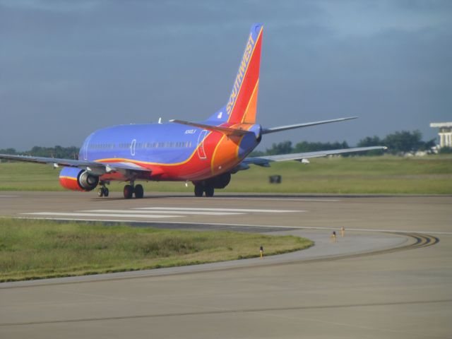 BOEING 737-300 (N340LV)