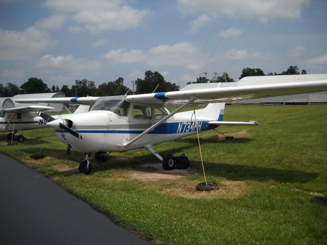 Cessna Skyhawk (N734PH)