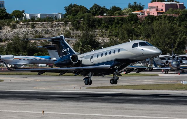 Embraer Legacy 550 (OO-CYN)