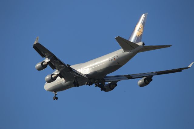 Boeing 747-400 (D-ABVR)