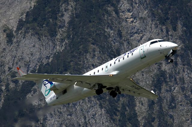 Canadair Regional Jet CRJ-200 (S5-AAE)