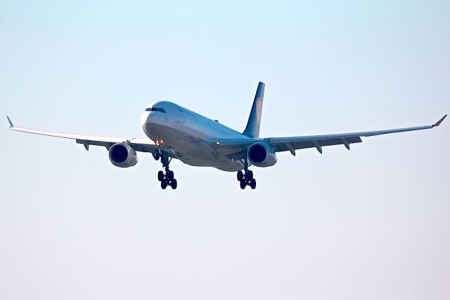 Airbus A330-300 (D-AIKG)