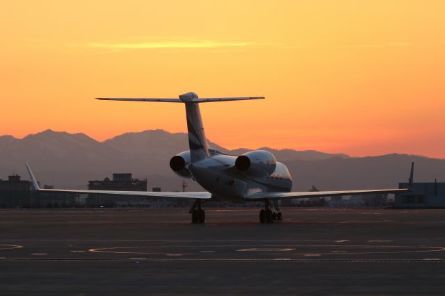 Gulfstream Aerospace Gulfstream IV (VP-CQQ) - 28 March 2016:Gulfstream Aerospace G-IV-X Gulfstream G450