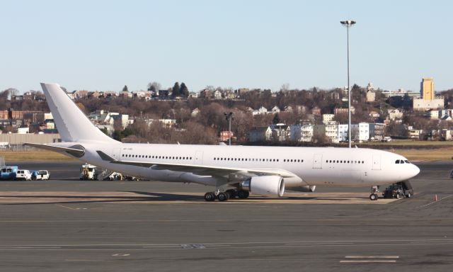 Airbus A330-200 (VP-CBE) - Hongkong Jet