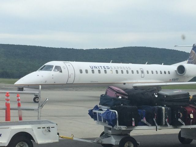 Embraer ERJ-145 (N16911)