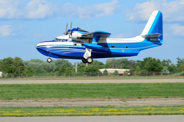 Grumman HU-16 Albatross (N98TP) - Departing Oshkosh