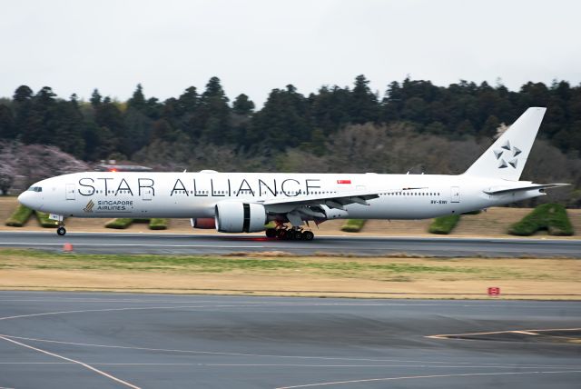 BOEING 777-300ER (9V-SWI)